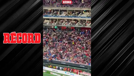 Así Se Escuchaba El Estadio Akron A Pocos Minutos De Que Finalizara El Clásico Nacional.