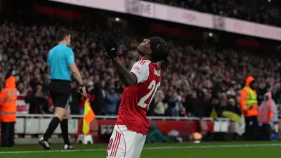 Arsenal golea en media hora al Wigan y avanza a los Octavos de Final de la FA Cup