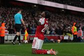Arsenal golea en media hora al Wigan y avanza a los Octavos de Final de la FA Cup