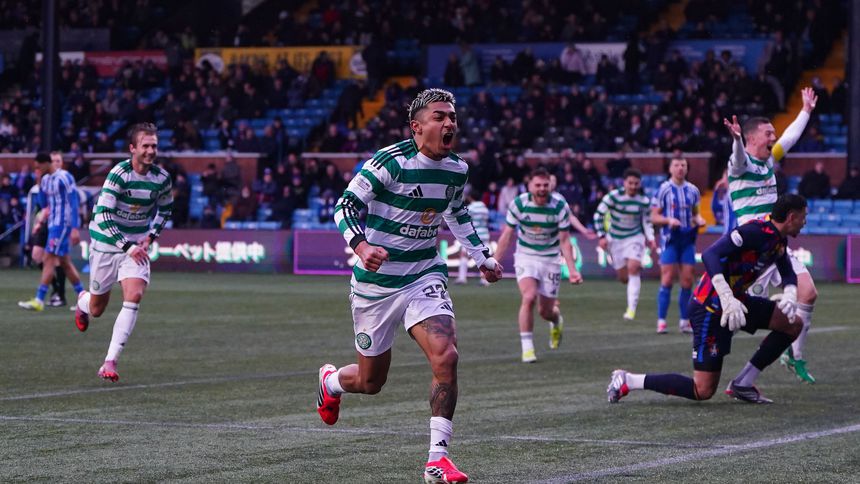 Julián Araujo festeja su gol en la victoria de Celtic | GROSBY GROUP