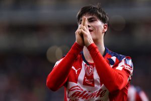 Hormiga González celebra su gol ante América | IMAGO 7