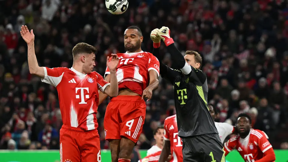 Manuel Neuer durante el partido ante RB Leipzig | AP