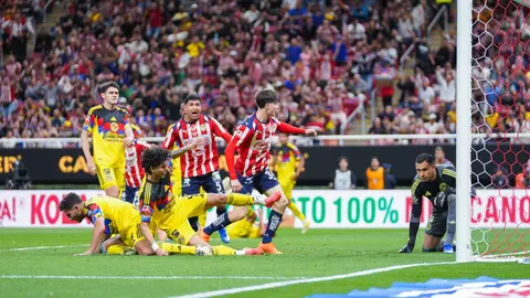 Hormiga González anota el gol del triunfo contra América en el Clásico Nacional del Clausura 2026 | IMAGO 7