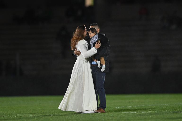 Una pareja contrajo matrimonio en la explanada del estadio | Imago7