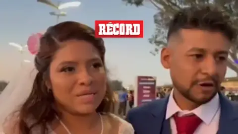 Eduardo y Carlas, recién casados en la previa del Clásico Nacional l RÉCORD