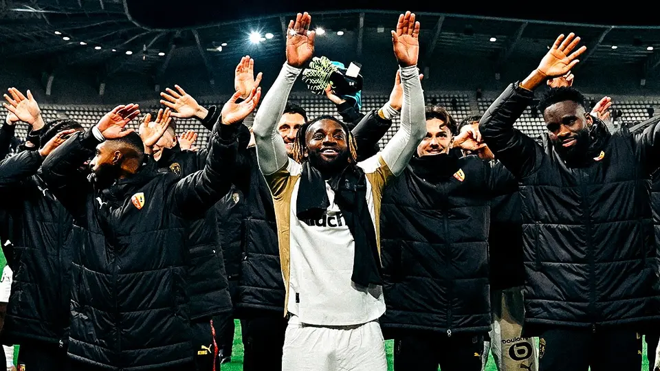 Lens 'se roba' el liderato de la Ligue 1 con Allan Saint-Maximin como protagonista