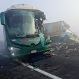 Carambola masiva en Libramiento Bicentenario por neblina deja al menos 3 muertos