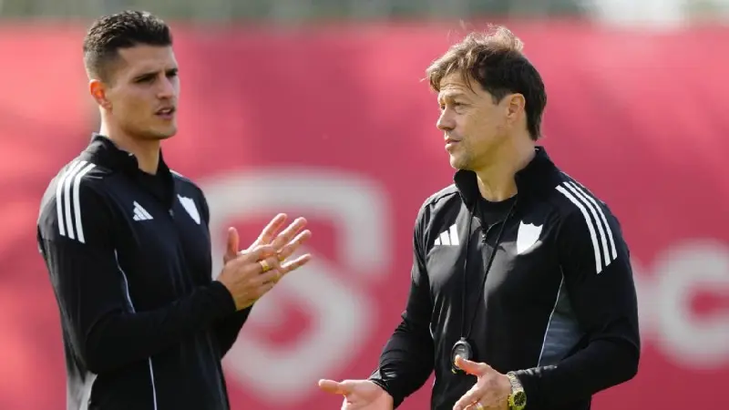 Matías Almeyda en entrenamiento con Sevilla I X:@SevillaFC_ENG