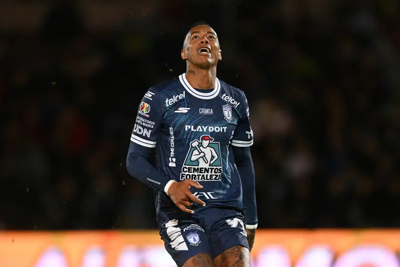 Jhonder Cádiz con Pachuca | IMAGO7