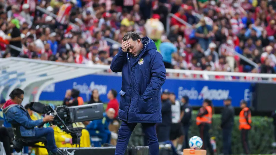 Gabriel Milito en el Clásico Nacional de la J6 del Clausura 2026
