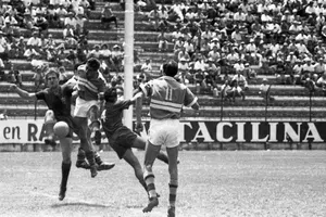 A 82 días del Mundial: 'El héroe de Solna'. En Suecia 1958, el Tricolor logró su primer punto en Mundiales