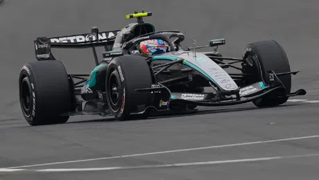 Kimi Antonelli gana el Gran Premio de China; Checo Pérez terminó en la posición 15