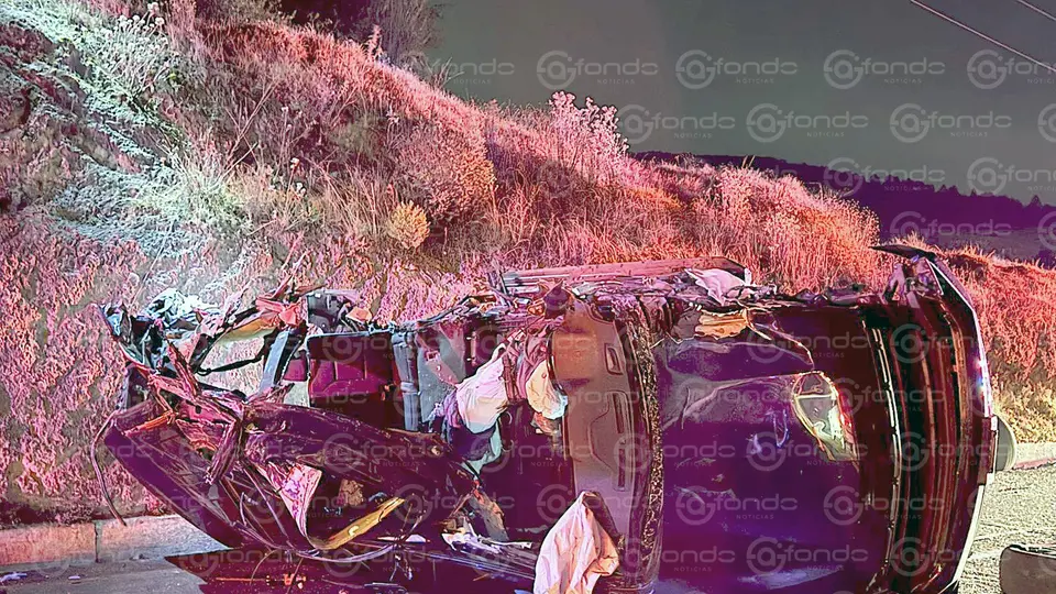 El accidente dejó además personas lesionadas que fueron trasladadas a hospitales cercanos.X:@Diario_Cambio