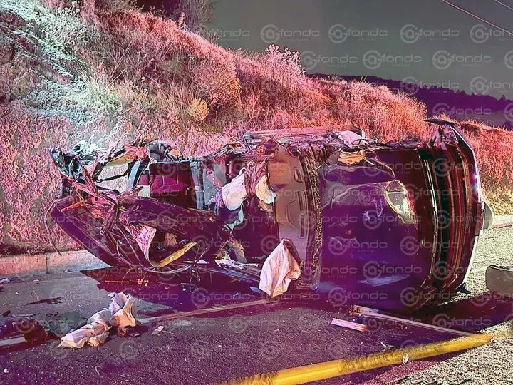 El accidente dejó además personas lesionadas que fueron trasladadas a hospitales cercanos.X:@Diario_Cambio