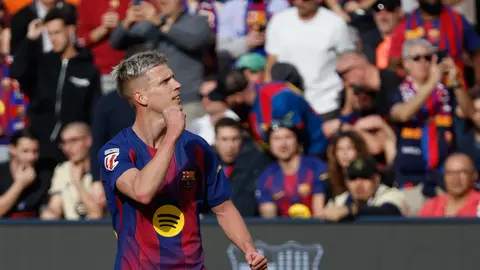 Dani Olmo en celebración con Barcelona ante Sevilla en LaLiga | AP