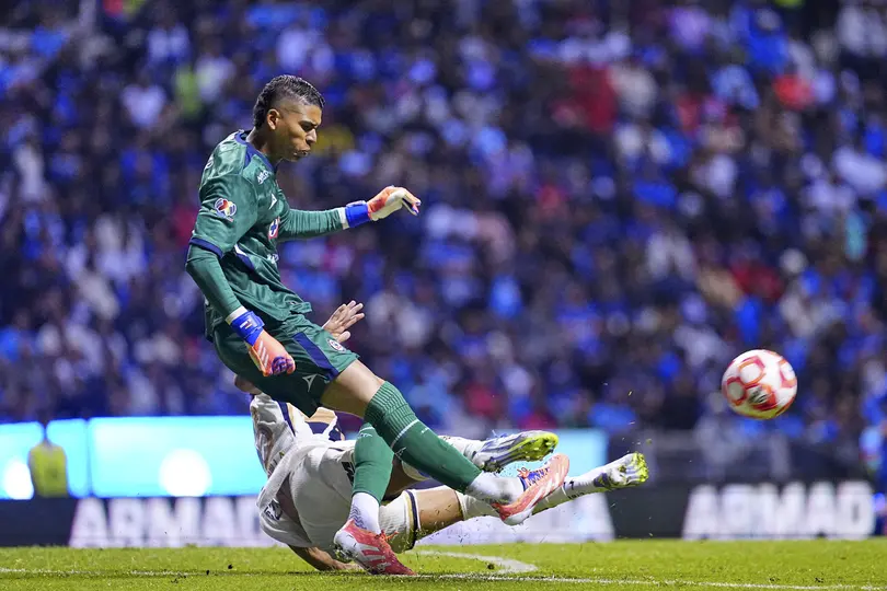Kevin Mier y Adalberto Carrasquilla en el Apertura 2025 | IMAGO7