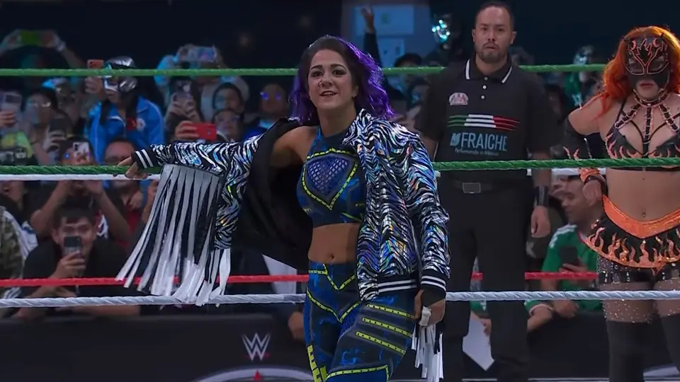 Bayley respondió al reto de Flammer | Captura de pantalla