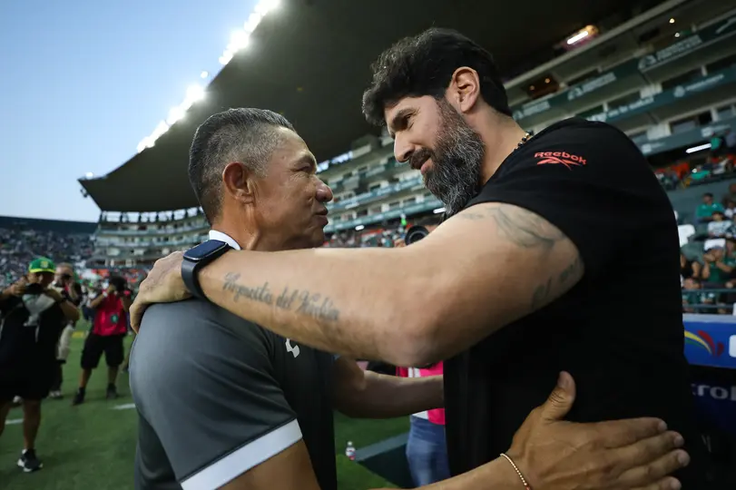 Nacho Ambriz y Sebastián Abreu I IMAGO7