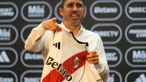 Eduardo Coudet ya busca un nuevo refuerzo como entrenador de River Plate | AP
