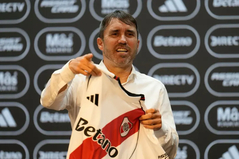 Eduardo Coudet ya busca un nuevo refuerzo como entrenador de River Plate | AP