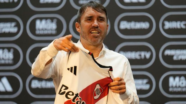 Eduardo Coudet ya busca un nuevo refuerzo como entrenador de River Plate | AP