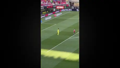 Carlos Acevedo, candidato para ir a la Copa del Mundo, es abucheado por afición de Chivas en el AKRON