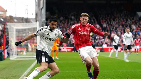 ¡Nada para nadie! Fulham de Raúl Jiménez empata sin goles ante Nottingham Forest