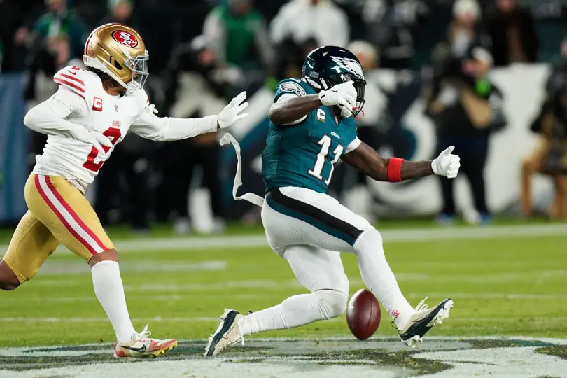 A.J. Brown en la derrota de los Philadelphia Eagles en la Ronda de Comodín ante los San Francisco 49ers | AP