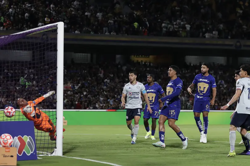 Keylor Navas no pudo detener el cabezazo de Nico Ibáñez | GINA SÁNCHEZ
