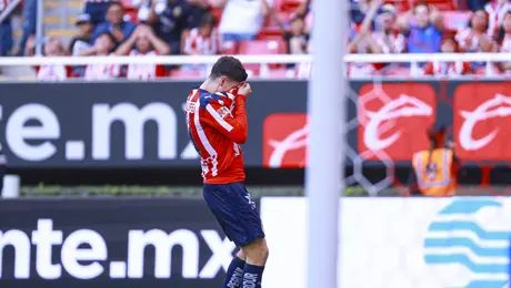 'Hormiga' González se pierde hat-trick en el partido ante Santos con una falla increíble