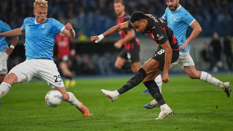 Christopher Nkunku durante el partido entre AC Milan y Lazio | AP