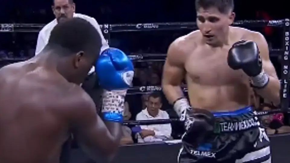 ¡Imparable! Marco Verde vence, por decisión unánime, a Alexander Moreno