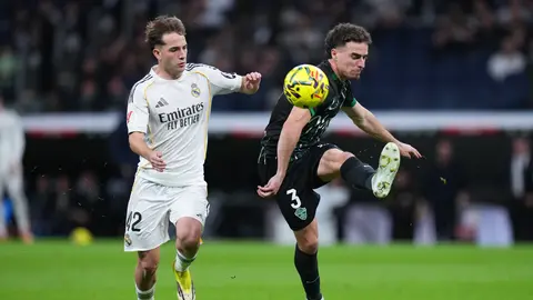 Daniel Yáñez, jugador del Real Madrid, y Adria Pedrosa, jugador del Elche | AP