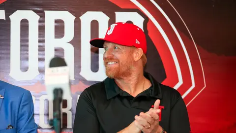 Justin Turner siendo presentado con los Toros de Tijuana l CORTESÍA
