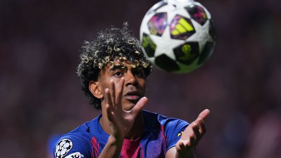 Lamine Yamal en el partido de Barcelona contra Atlético de Madrid en Champions League | AP