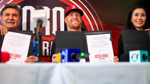 ¡Bomba en la LMB! Justin Turner llega a México y revela por qué eligió a Toros de Tijuana