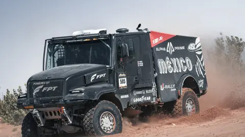 Pedro de Uriarte vuelve al podio en el Sahara y se afianza como protagonista del Morocco Desert Challenge
