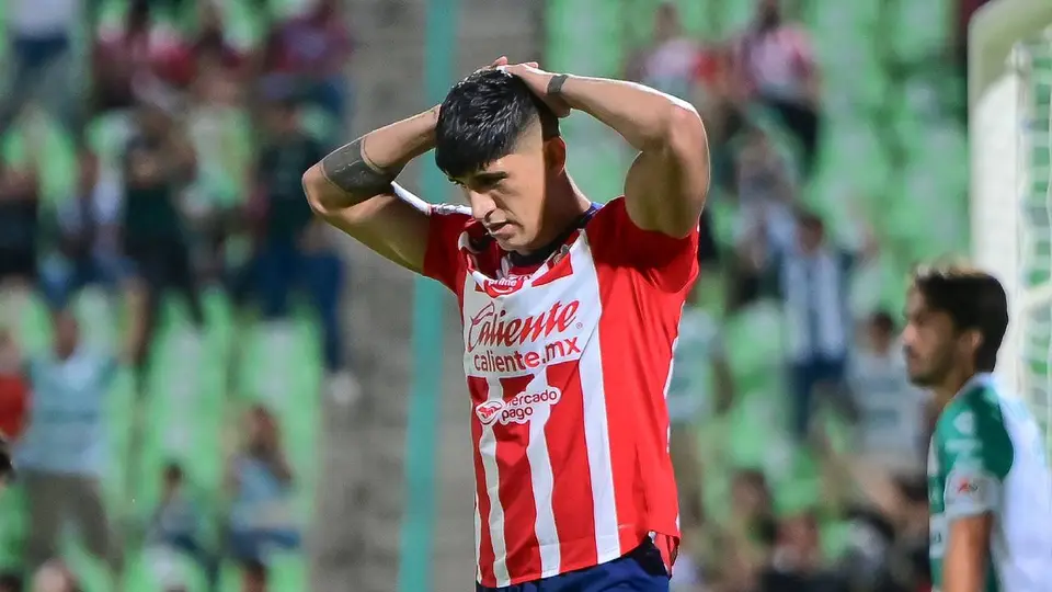 ¿Se volvió a casar? Surgen rumores sobre una boda del delantero Alan Pulido
