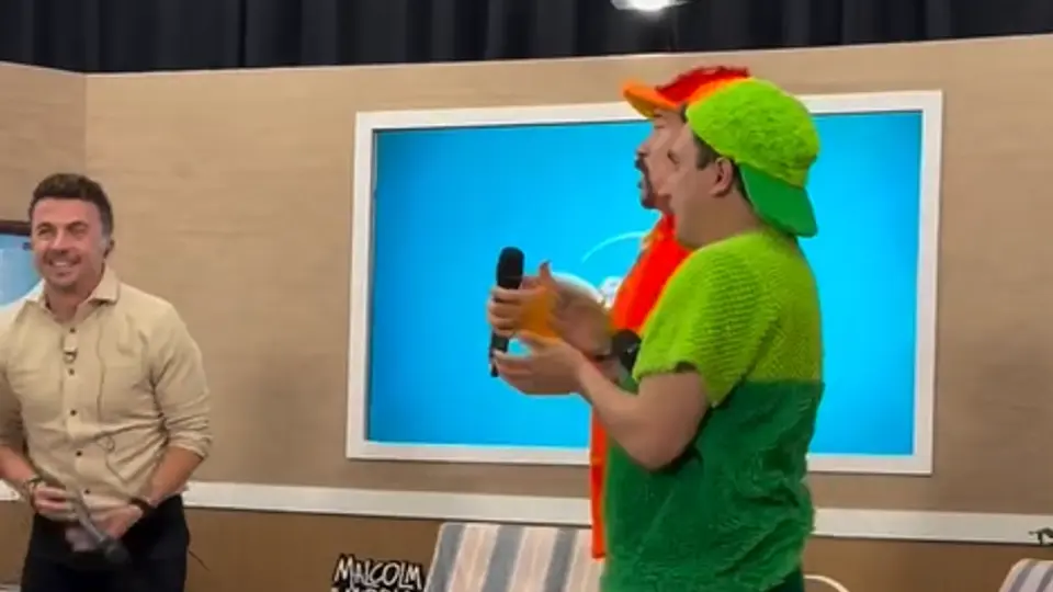 El encuentro entre ambas series desató reacciones en redes y dejó uno de los momentos más surrealistas del año. / @@ibarrechejavier