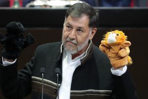 Revelan supuesto sueldo millonario del hijo de Noroña en la CFE; así responde el senador