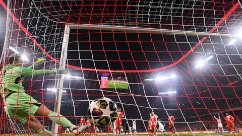 Manuel Neuer en el segundo gol de Real Madrid | AP