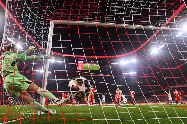 Manuel Neuer en el segundo gol de Real Madrid | AP