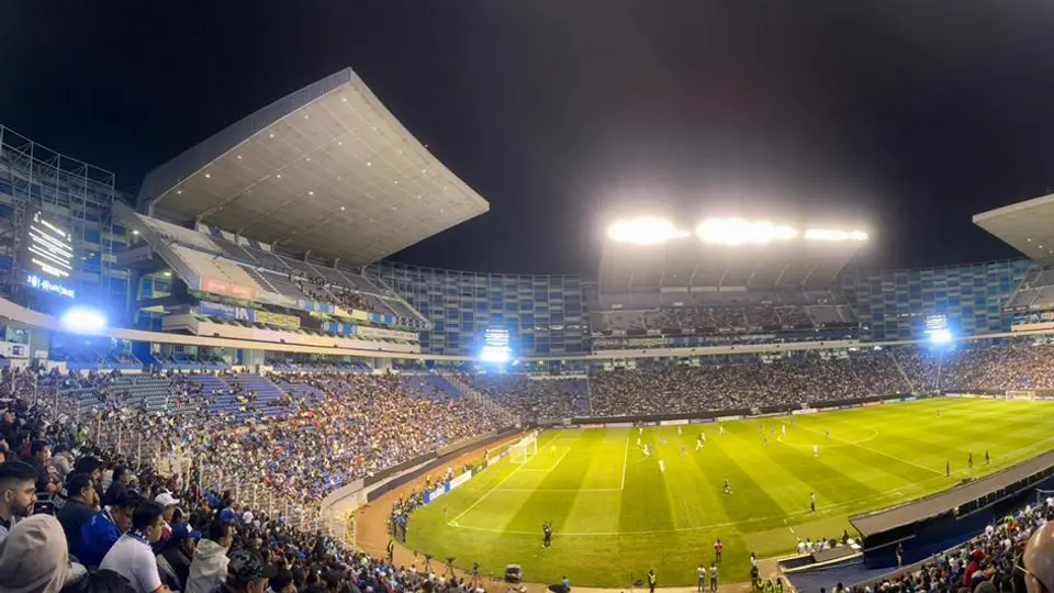 Partido entre Cruz Azul y LAFC se suspende por el grito homofóbico en el Cuauhtémoc