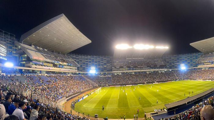 La afición lanzó el grito homofóbico en el Cruz Azul vs LAFC del Cuauhtémoc | ILIANY APARICIO