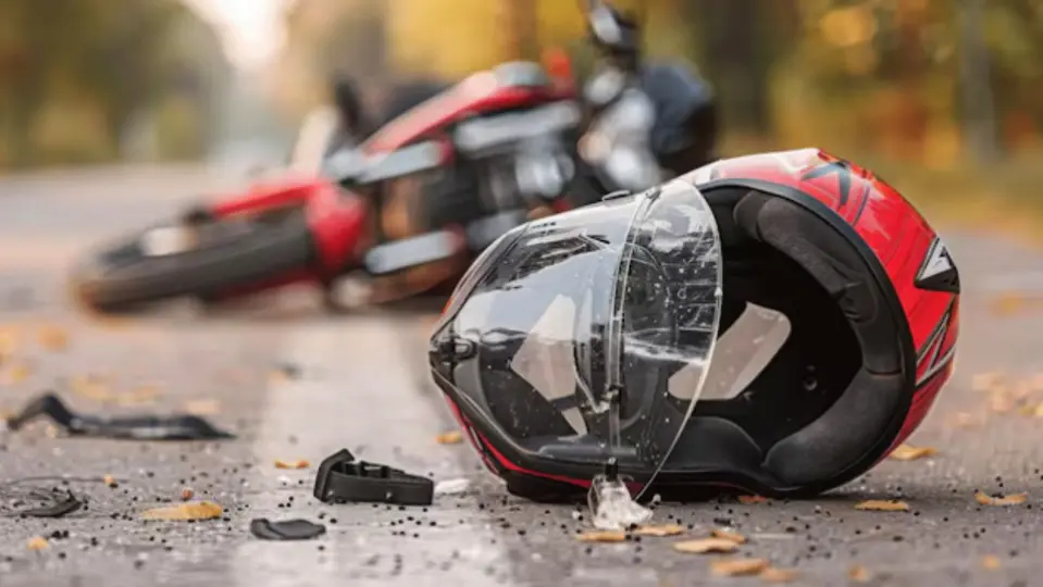 La mayor parte de los accidentes de los motociclistas son por accidentes que ellos mismos se provocan / FREEPIK