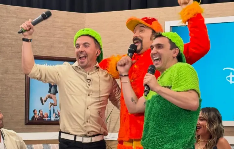 Frankie Muniz junto con Luis Manuel Ávila y José Miguel Pérez. / @ibarrechejavier