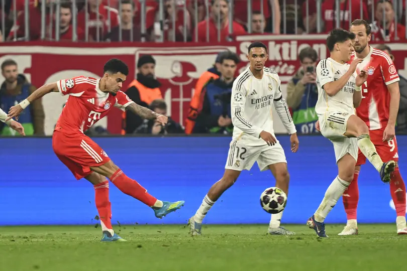 Luis Díaz dispara en el partido de Bayern Munich contra Real Madrid en la Champions League | AP