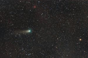 ¿Cuándo ver el cometa C/2025 R3 en abril y por qué será uno de los más brillantes del año?