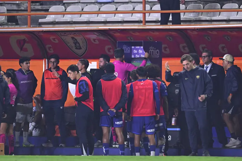 Tras una revisión en el VAR el árbitro decidió expulsar a Bauermann | MEXSPORT