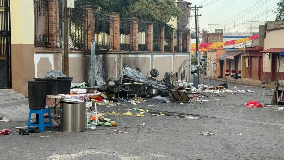 Una mujer falleció y más de 20 personas están delicadas por los golpes y quemaduras que sufrieron / Redes Sociales